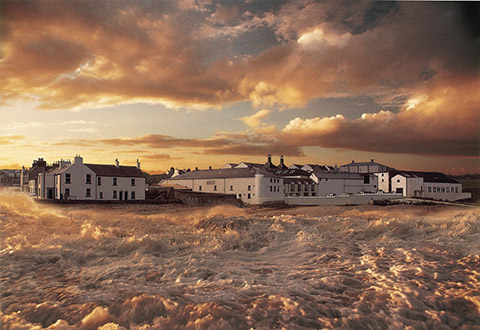 Khí hậu khắc nghiệt của Islay được phản ánh trong các loại rượu whisky của nó