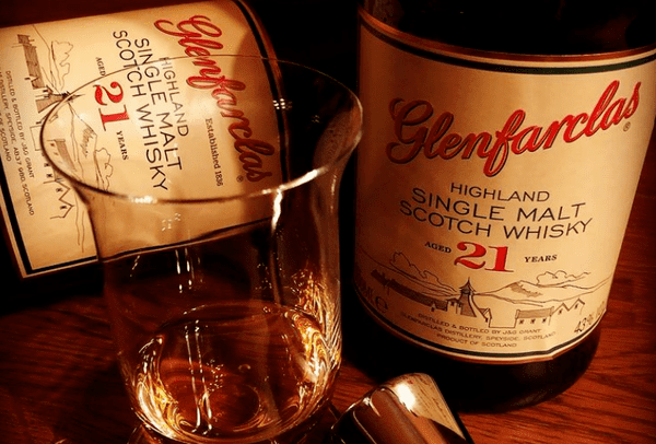 Thưởng thức rượu Glenfarclas 21