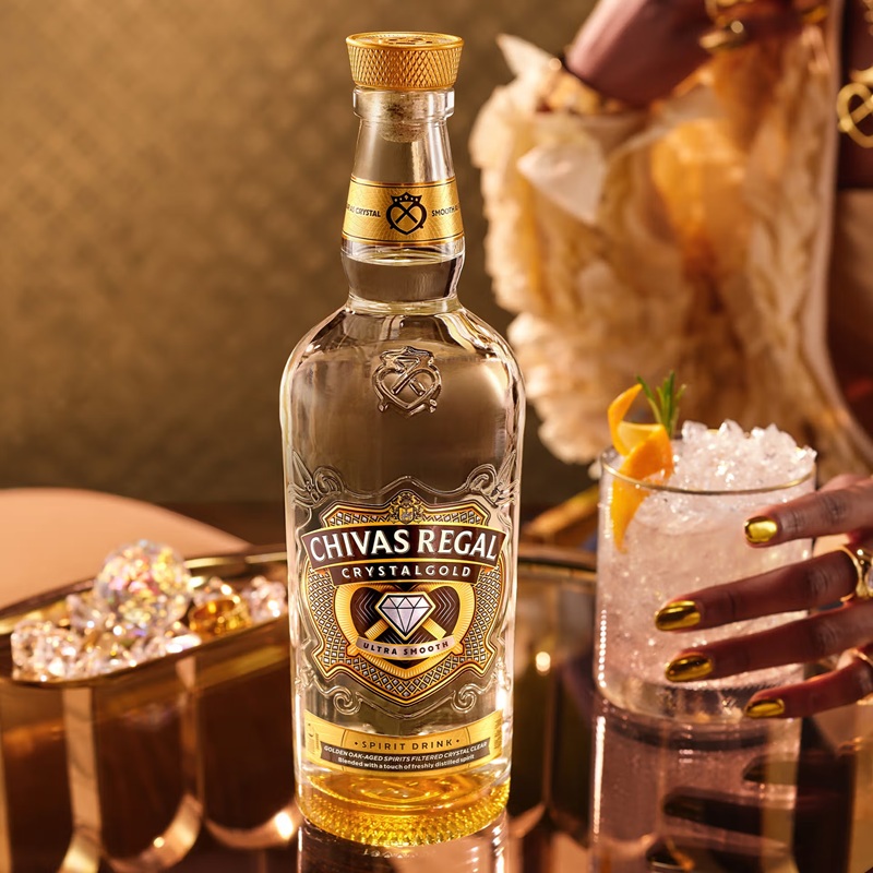 Anh em nhà Chivas đã đóng chai rượu whisky của họ để xuất khẩu