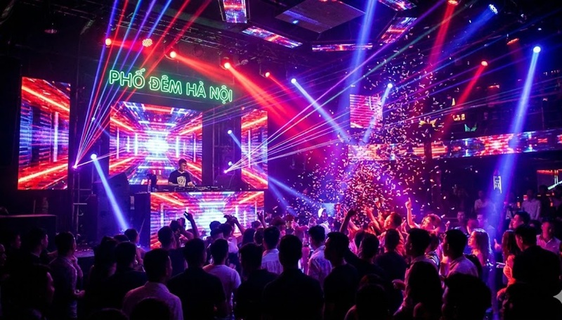 không gian bùng nổ âm nhạc và ánh sáng tại các nightclub hà nội