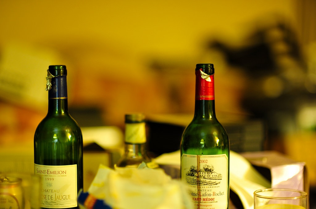 Rượu vang Bordeaux hấp dẫn người thưởng thức ngay từ lần đầu tiên.